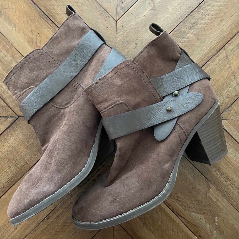 Old Navy Brown Ankle Boots